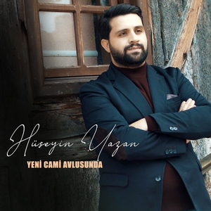 Yeni Cami Avlusunda