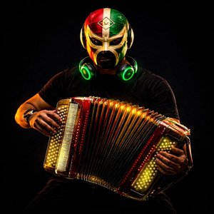 Atmospheric Accordion