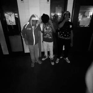 10Milli Box (feat. Stopbleed)