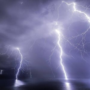 Blinding Lights (Slap House)