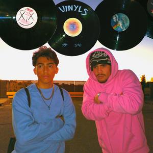 VINYLS (feat. JAVY)