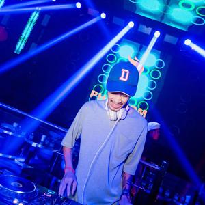 ខ្យល់ថ្ងូររកបង (Remix)