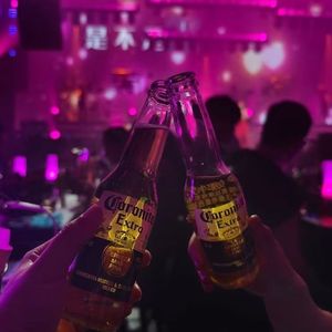 我妈妈喊我不要去喝酒