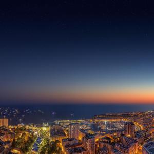 站在风里太久了