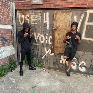 McButton (feat. 600Threat)