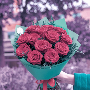 사진처럼 웃어줄래요