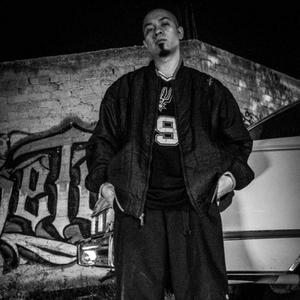 E.R.R.O.R.E.S. (feat. Darkos 8813 en el Beat)