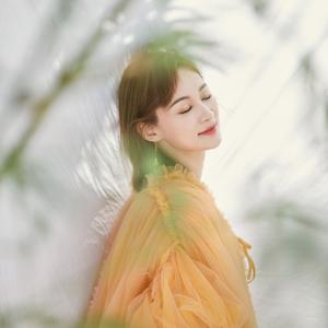 草原上升起不落的太阳