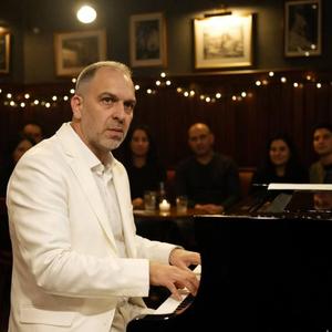 Dostum Hikmet - Sen Bana Tanrının Emanetisin