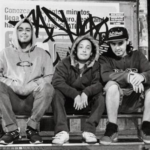 CON DIOS DAMOS LA PELEA (feat. Mc Dev, Cokehass & Estrolíricos)