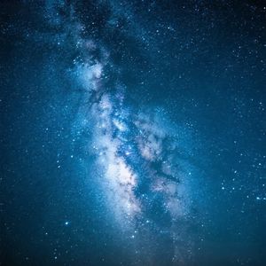 繁星漫舞银河间
