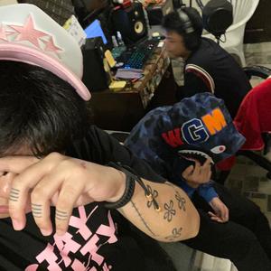 why u mad (feat. shehatestracy)