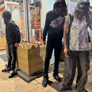 Twin glocks (feat. Luhmute)