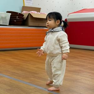 아장아장 너도 크고 있구나