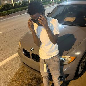 Dead Bodies (feat. Dooda)