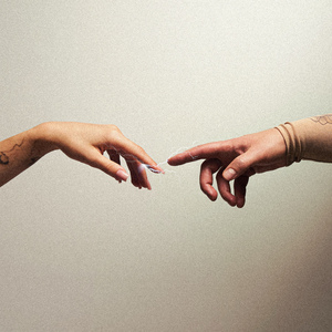 Наелектризована