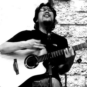 深夜的房门和那使我忧伤的人