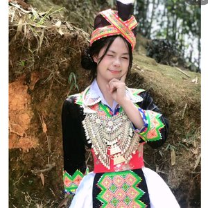 Ib Hnub (Kho Siab)
