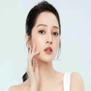 Khoảnh Khắc Ấy