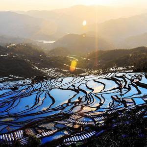 我往北方去，你往南方归