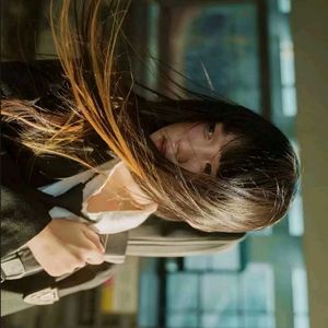 凌晨3点半独自坐在公交终点站 (4)