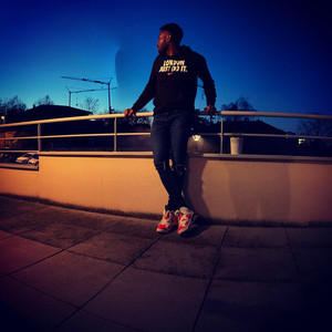 Laisse moi être