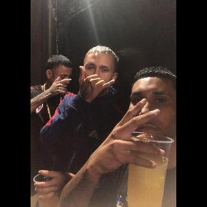 Mtg- Ela toma porradeiro de leve (feat. DJ JV DA BL)