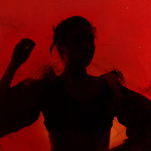 She Don't Wanna Know