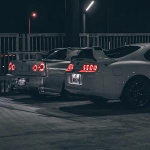 HUNDREDS (feat. UNKNØWN)