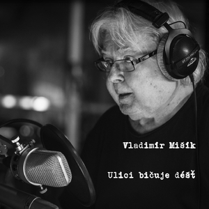 Ulici bičuje déšť