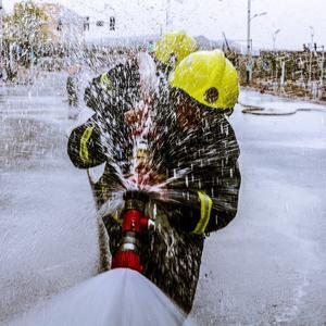 无悔火焰蓝（翻自 郭思寒）