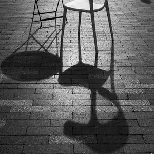 连问你爱不爱我，都像在乞讨什么