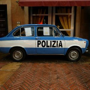 Stai asa (n-a venit politia)