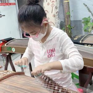 挤牛奶（连佳音）