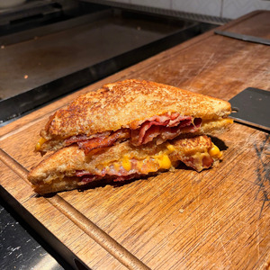 how this grilled cheese tastes