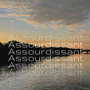Assourdissant