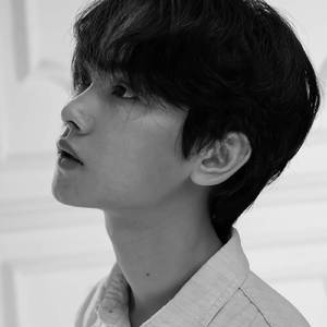 Hình Như Em Buồn