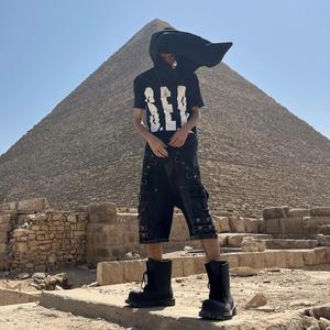 Zendaya (feat. Serane)