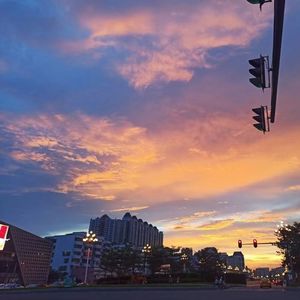 去年夏天（还有什么等待）