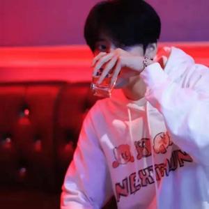 小可爱与小领带