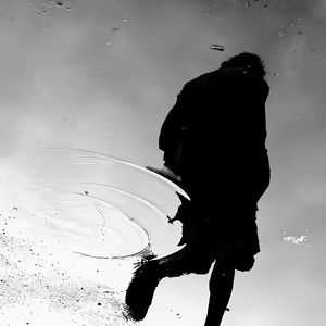 昨夜的酒比不过清晨的粥