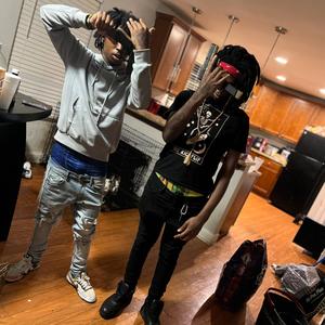 Jiggy Gods (feat. Yung Roll)