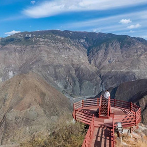 我迷失在这喧嚣的世界里
