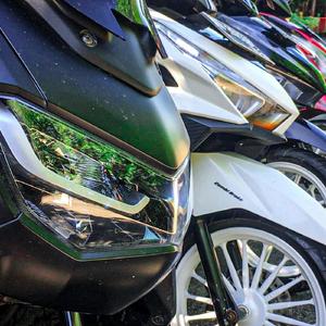 Duduk Di Temani Secangkir Kopi