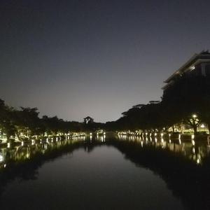 静悄悄