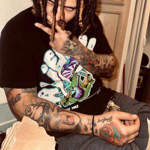 Hol On Na (feat. BSway)