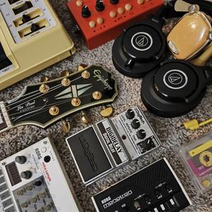 Random Unsettlements