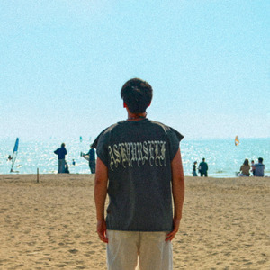 だから、上に飛ぶ