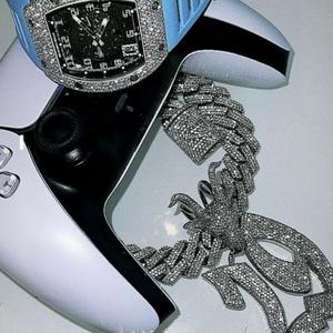 el dinero no lo es todo