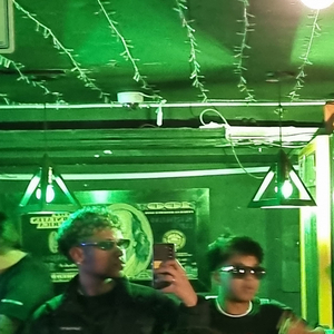 4:40 (Live)